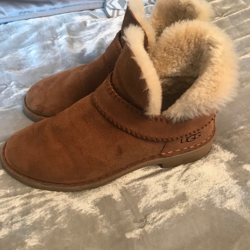 UGG Mckay chestnut bootie